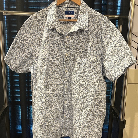 Apt. 9 Men's White and Blue Patterned Shirt - Picture 1 of 4